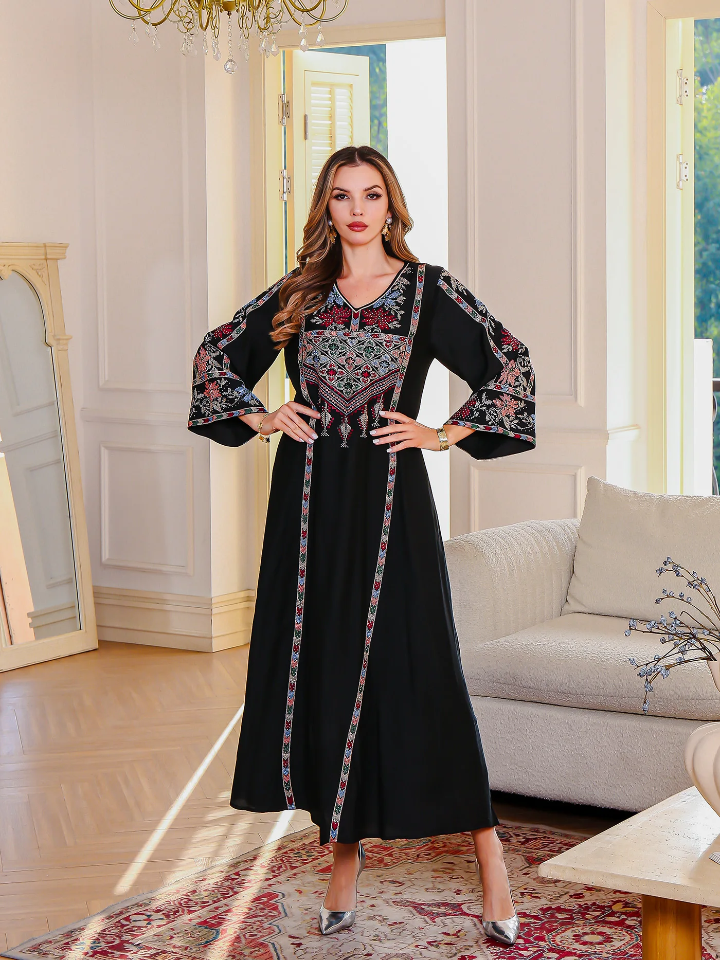 Robe musulmane élégante Culture moyen-orient vêtements pour toutes les saisons dubaï femmes à manches longues Abaya brodé diamant Robe