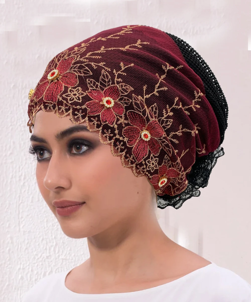 Broderie Motifs Floraux Dorés Couleur Rouge Noir Pièce Tête Femme Chapeau Hijab Dentelle Polyester Douce Tombée Confortable Toute Saison