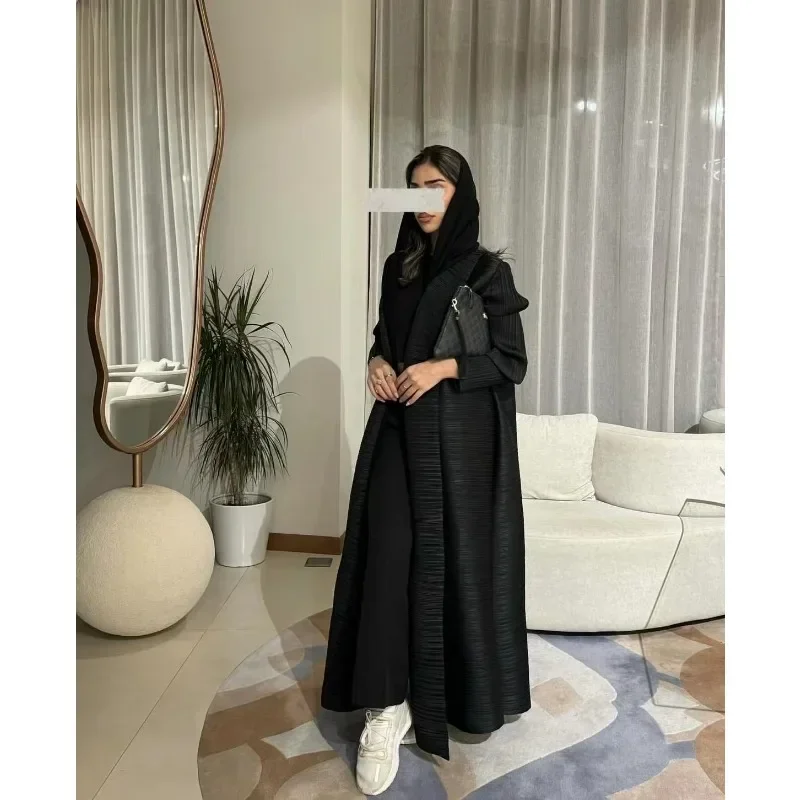 Abaya Polyester Noire Femme Coupe Droite Cintrée Tombé Ample Longueur Sol Ajustée Epaules Fluide Bas Soirée Élégante