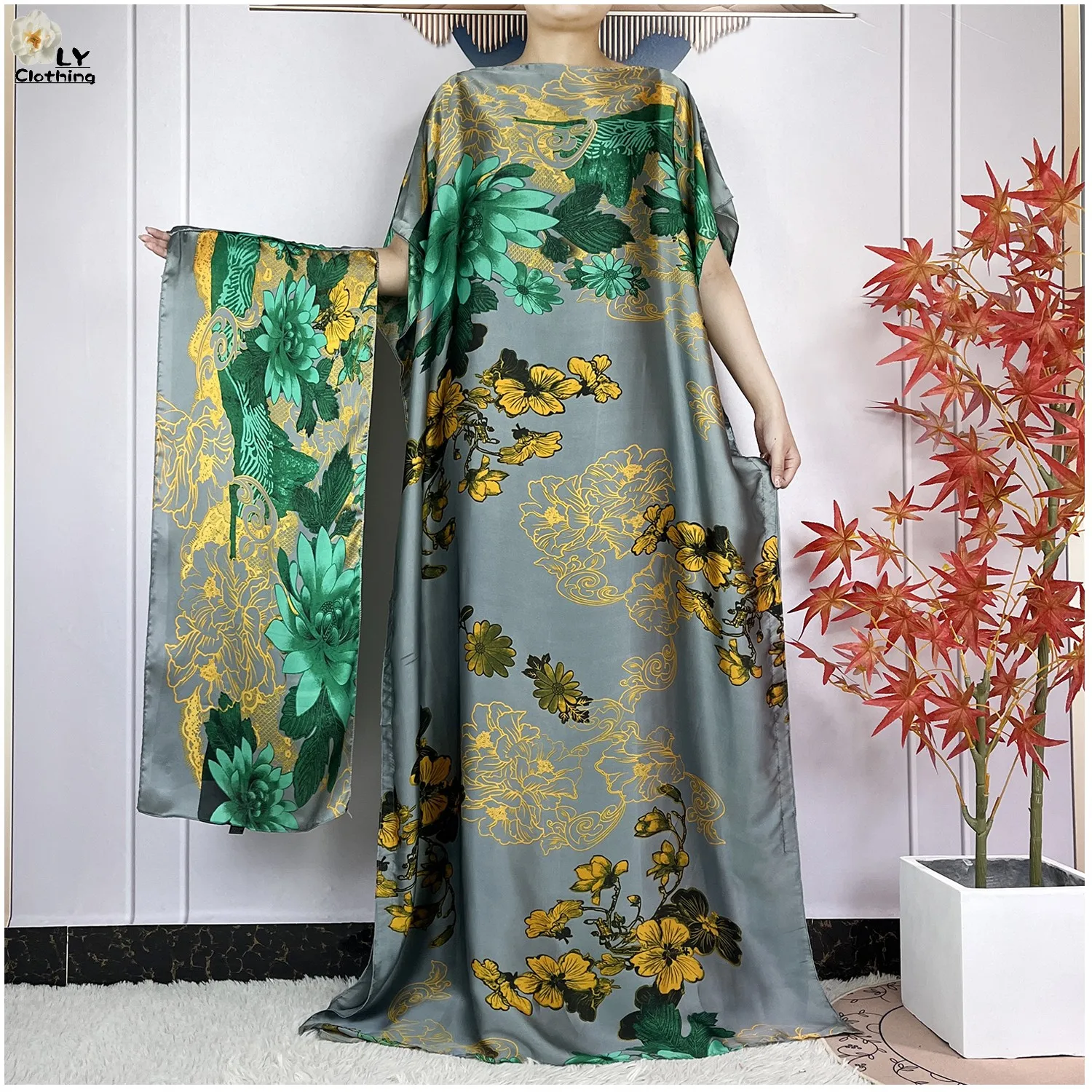Robe Ample Silk Gris Clair Vert Jaune Motif Floral Imprimé Coupe Trapézoïdale Longue Fête Été