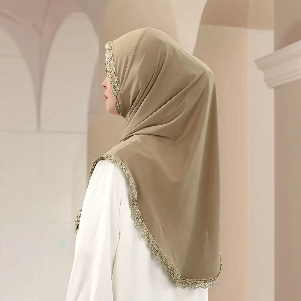 Hijab Voile Polyester Couleur Beige Clair Bord Dentelle Occasion Fete Traditionnelle Femme Longueur Dos Milieu Poitrine Doux Fluidifie