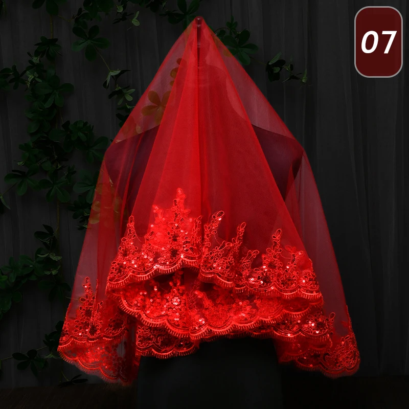 Délicat voile de mariée de mariage chinois avec motif de broderie voile Tulle Xiuhe vêtements paillettes pleine dentelle bord brodé Hijab