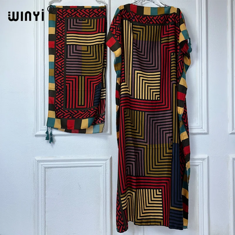 Robe Africaine Polyester Bleu Géométrique Imprimé Coupe Droite Longueur Maxi Liberté Mouvement Silhouette Élégante Occasion Formelle