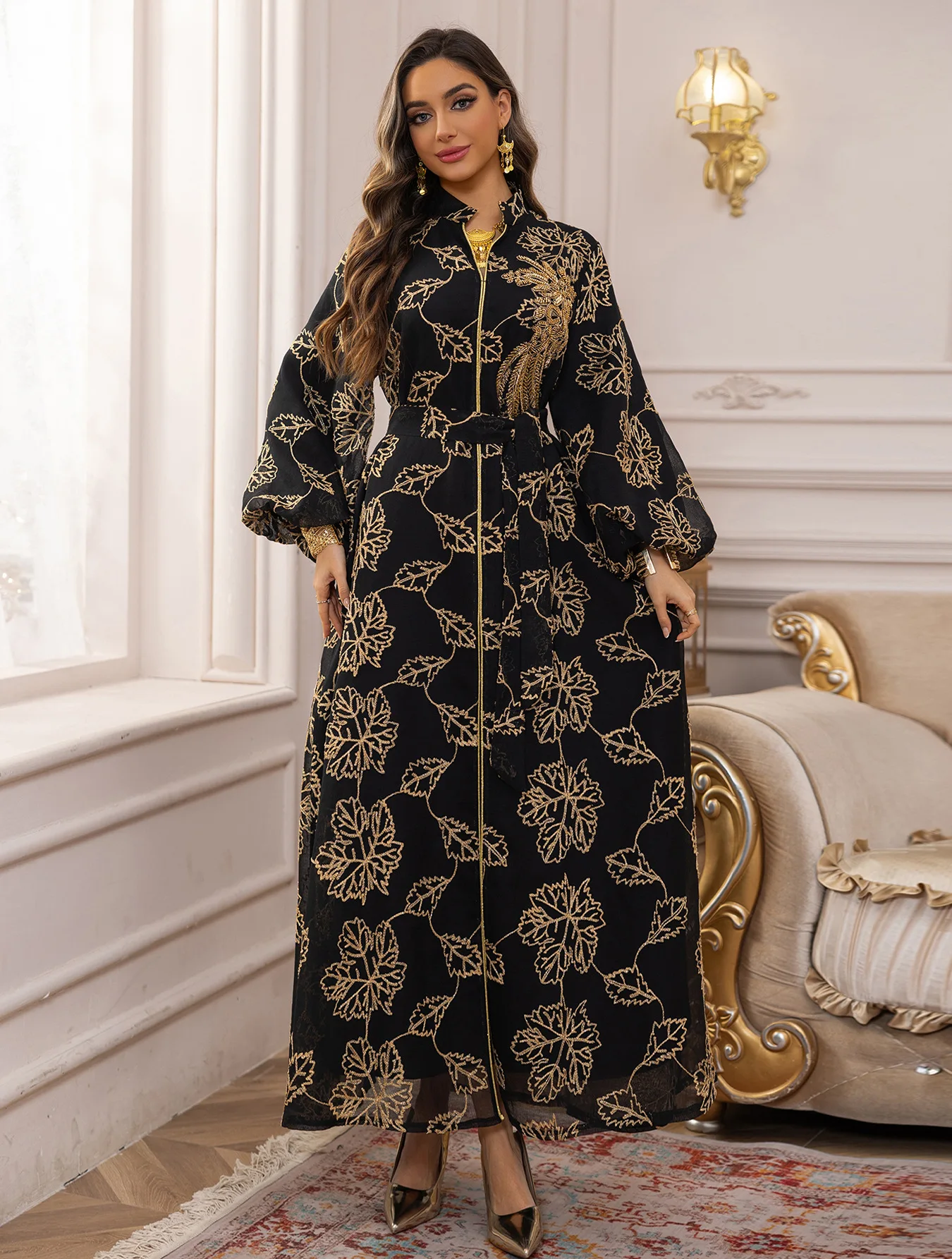 Abaya musulman noir élégant, broderie florale noire, vêtements islamiques polyvalents et modeste avec style culturel arabe pour décontracté de Dubaï