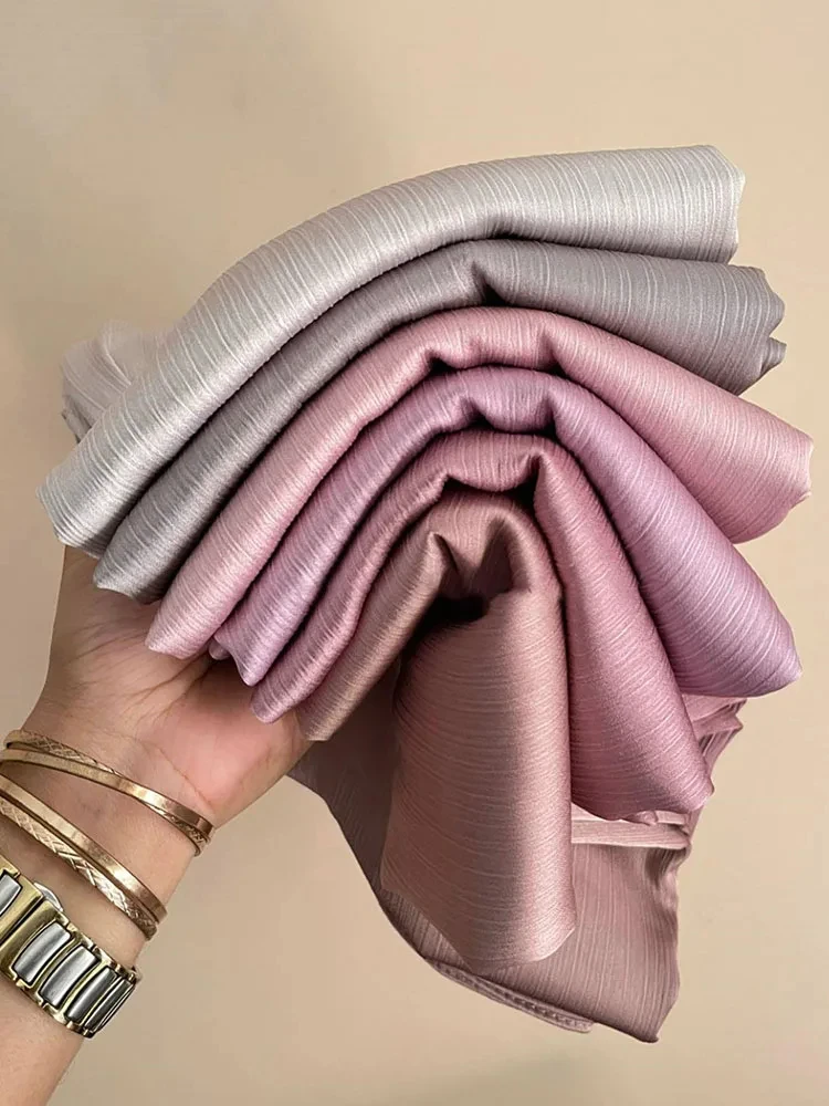 Premium Satin froissé Hijabs écharpe en mousseline de soie châle plaine femmes musulmanes Hijabs brillant Islam femmes Turban plissé écharpe Ramadan