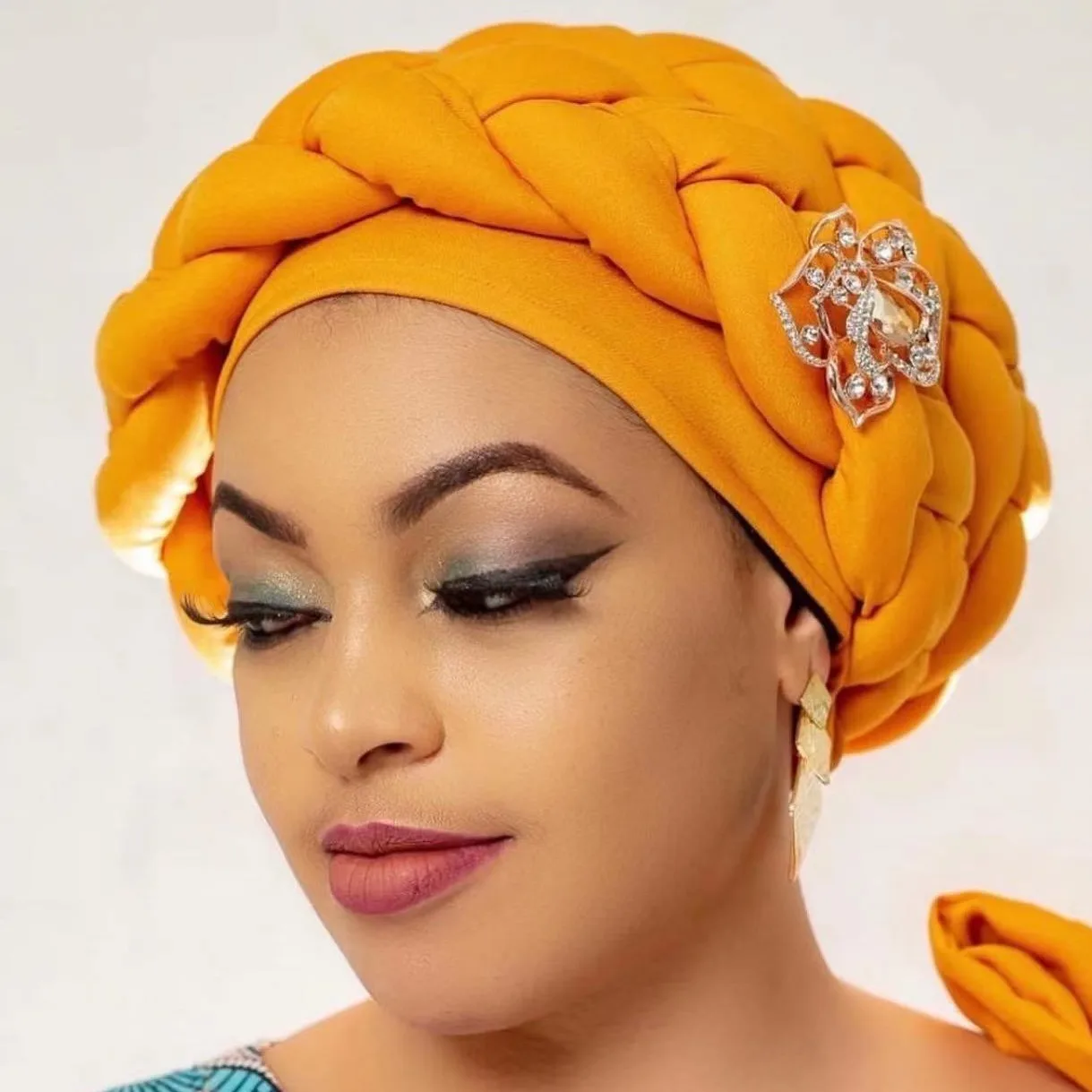 Turban Noué Brioche Polyester Jaune Rose Bleu Clair Couleurs Ajusté Doux Tombé Traditionnel Occasionnel