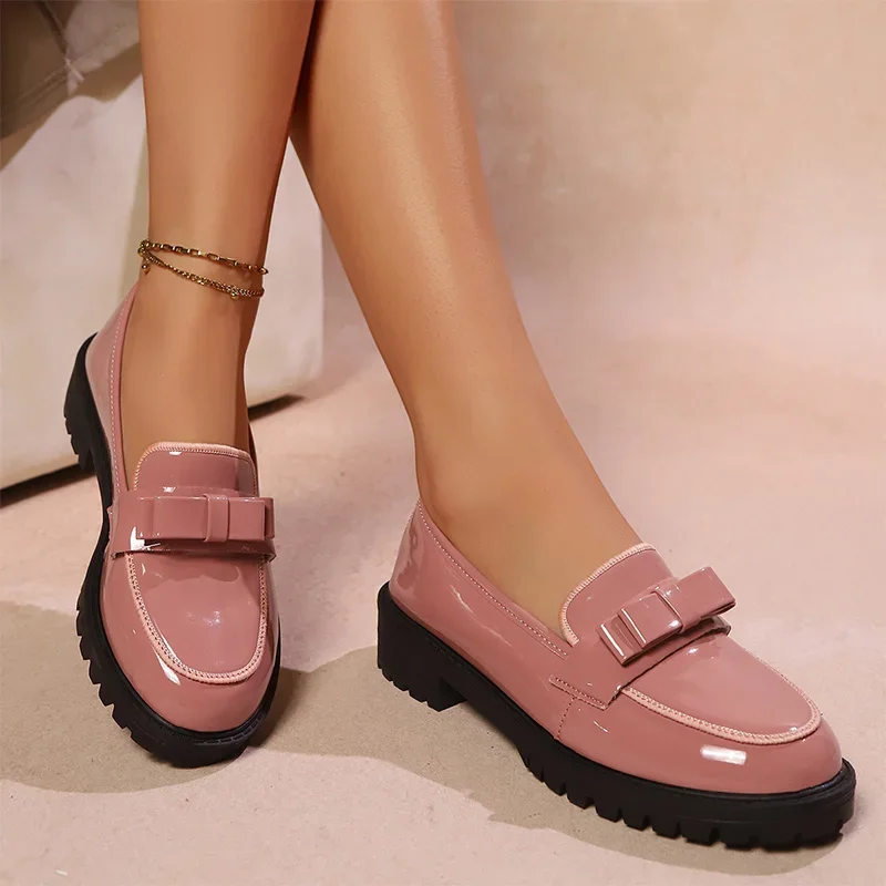 Mocassins plats roses élégants pour femmes, grande taille, mocassins en cuir verni avec nœud papillon, chaussures rondes à semelle épaisse pour dames, automne